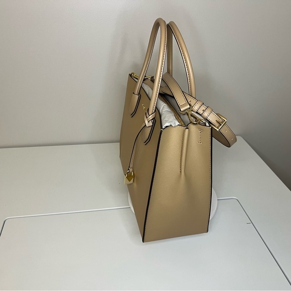 BNWT Michael Kors Large Mercer tote in Camel - Picture 11 of 13